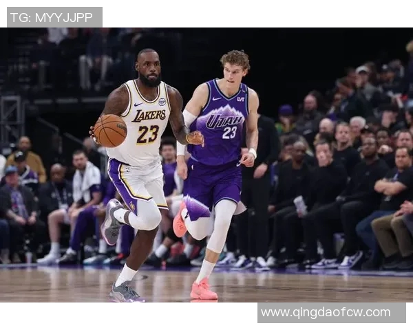 NBA快船与爵士激战正酣比分胶着精彩瞬间回顾与分析