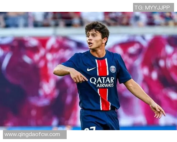 若昂内维斯的足球之路：从青训新星到职业赛场的崛起与挑战